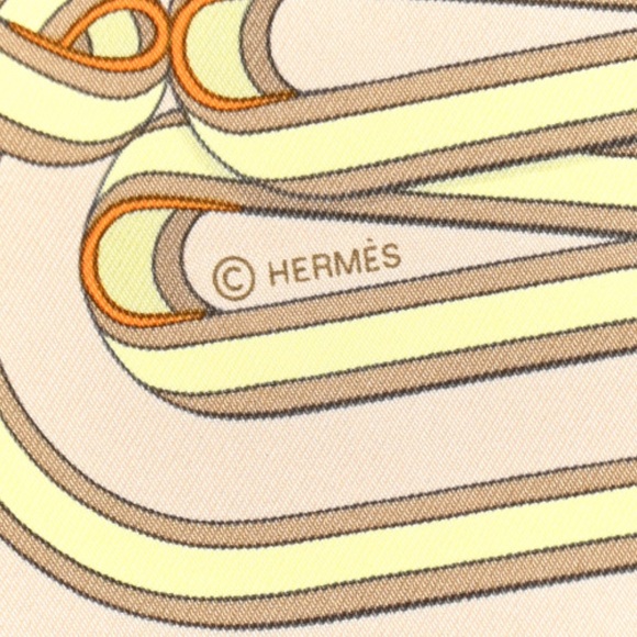 Hermes
Silk Carre Grand Tralala
Scarf 45 Vert Amande
Beige Bleu - Picture 7 of 12